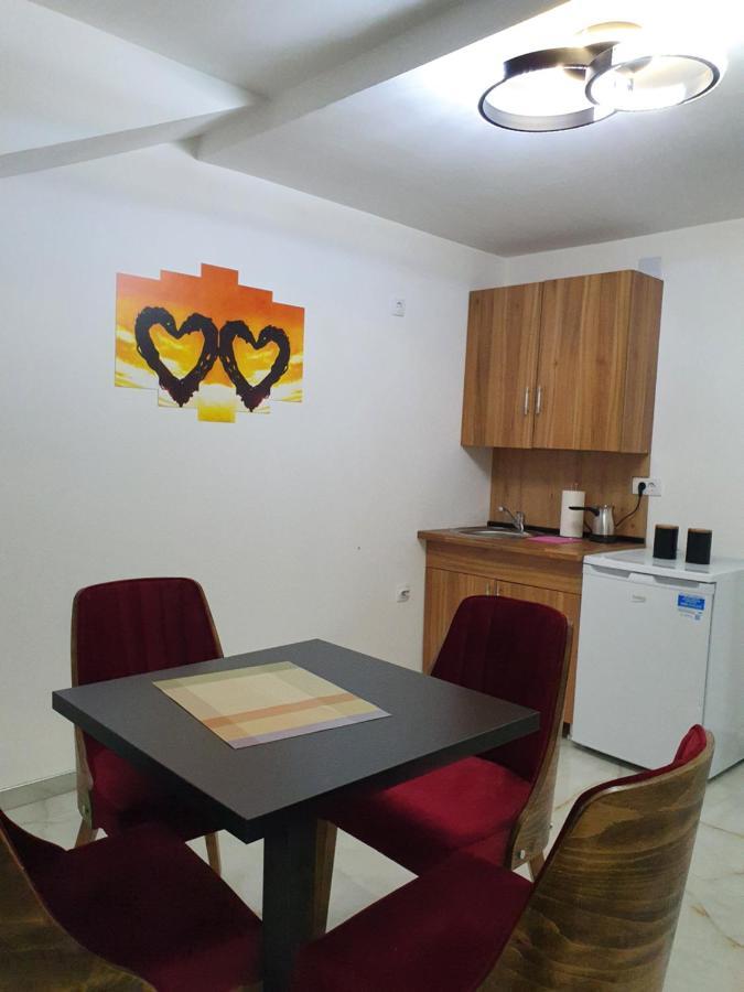 Apartmani Parice โนวีปาซาร์ ภายนอก รูปภาพ