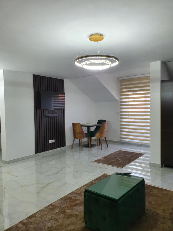 Apartmani Parice โนวีปาซาร์ ภายนอก รูปภาพ