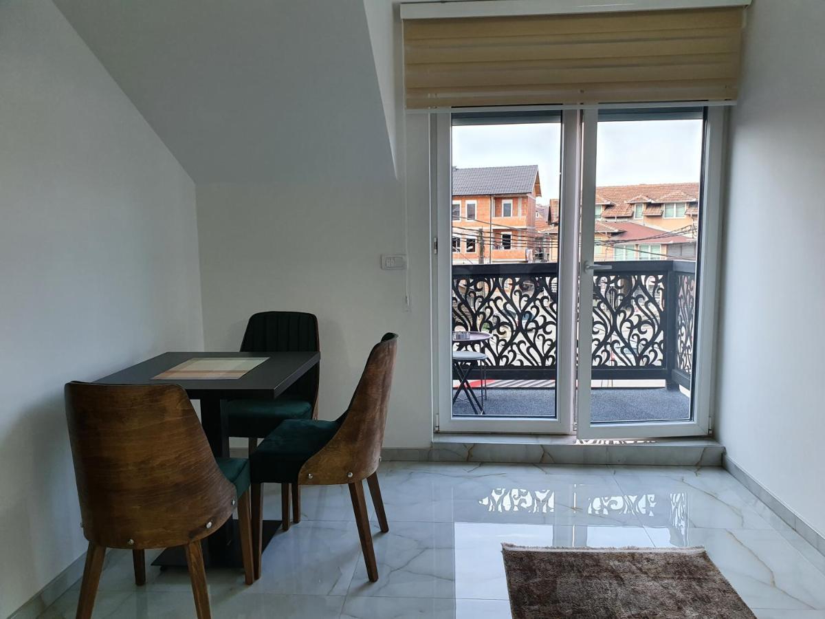 Apartmani Parice โนวีปาซาร์ ภายนอก รูปภาพ